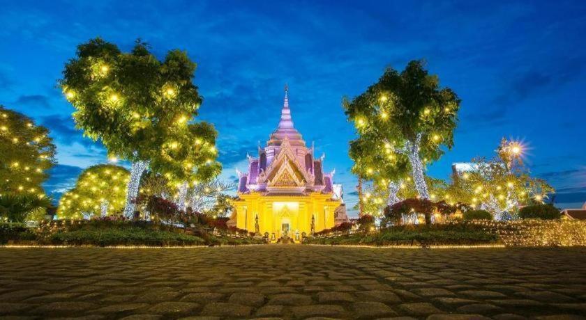 The Impress Khonkaen Hotel Khon Kaen Extérieur photo